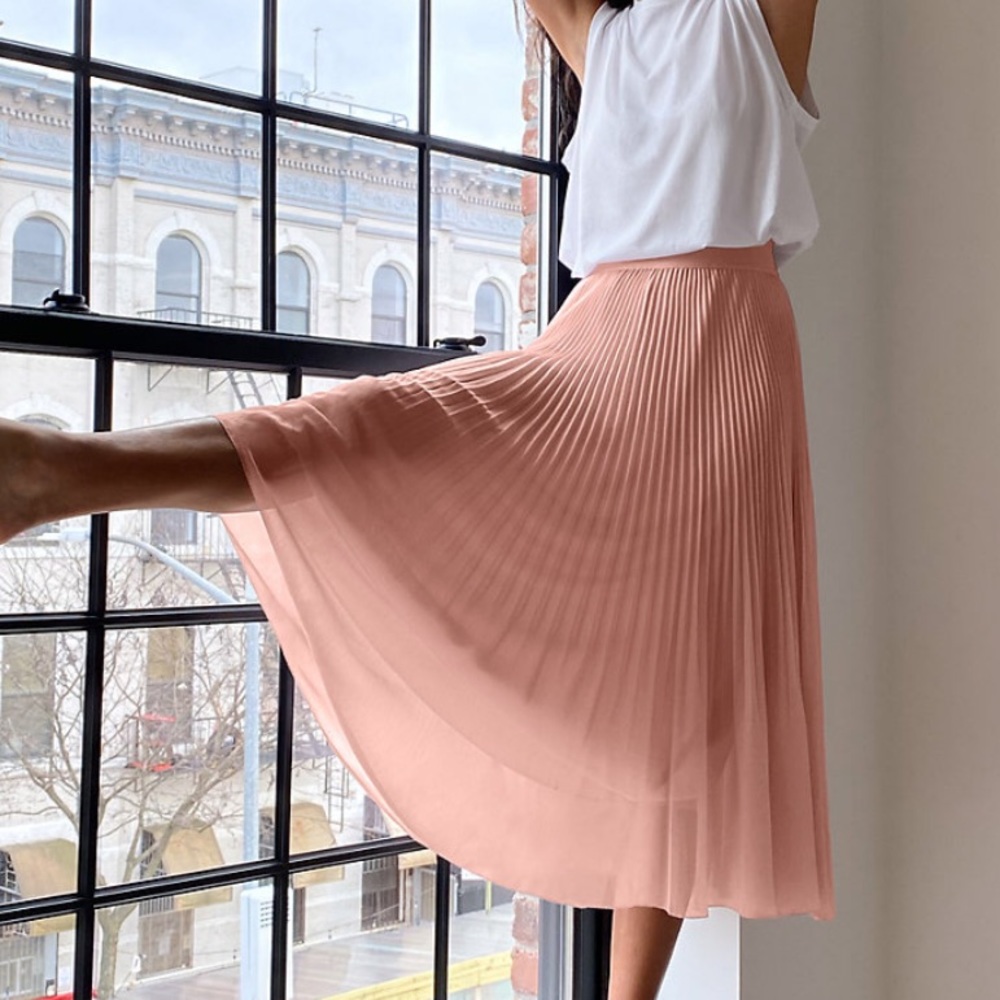 Aritzia Pleated Midi Twirl Skirt - XS, pink